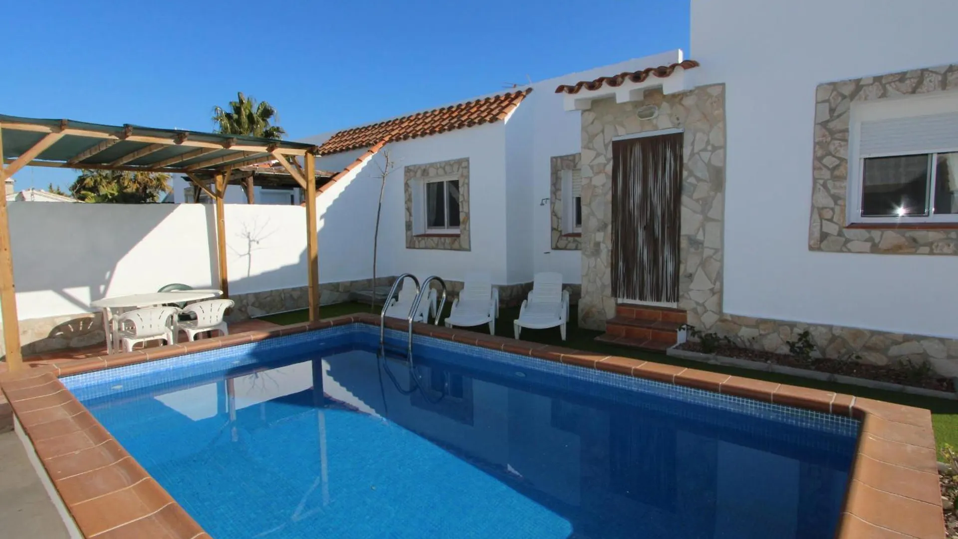 Casa Familiar Cerca Del Mar Con Piscina Privada, Wifi, Aire Acondicionado, Admiten Mascotas - Es-184-47 Riumar