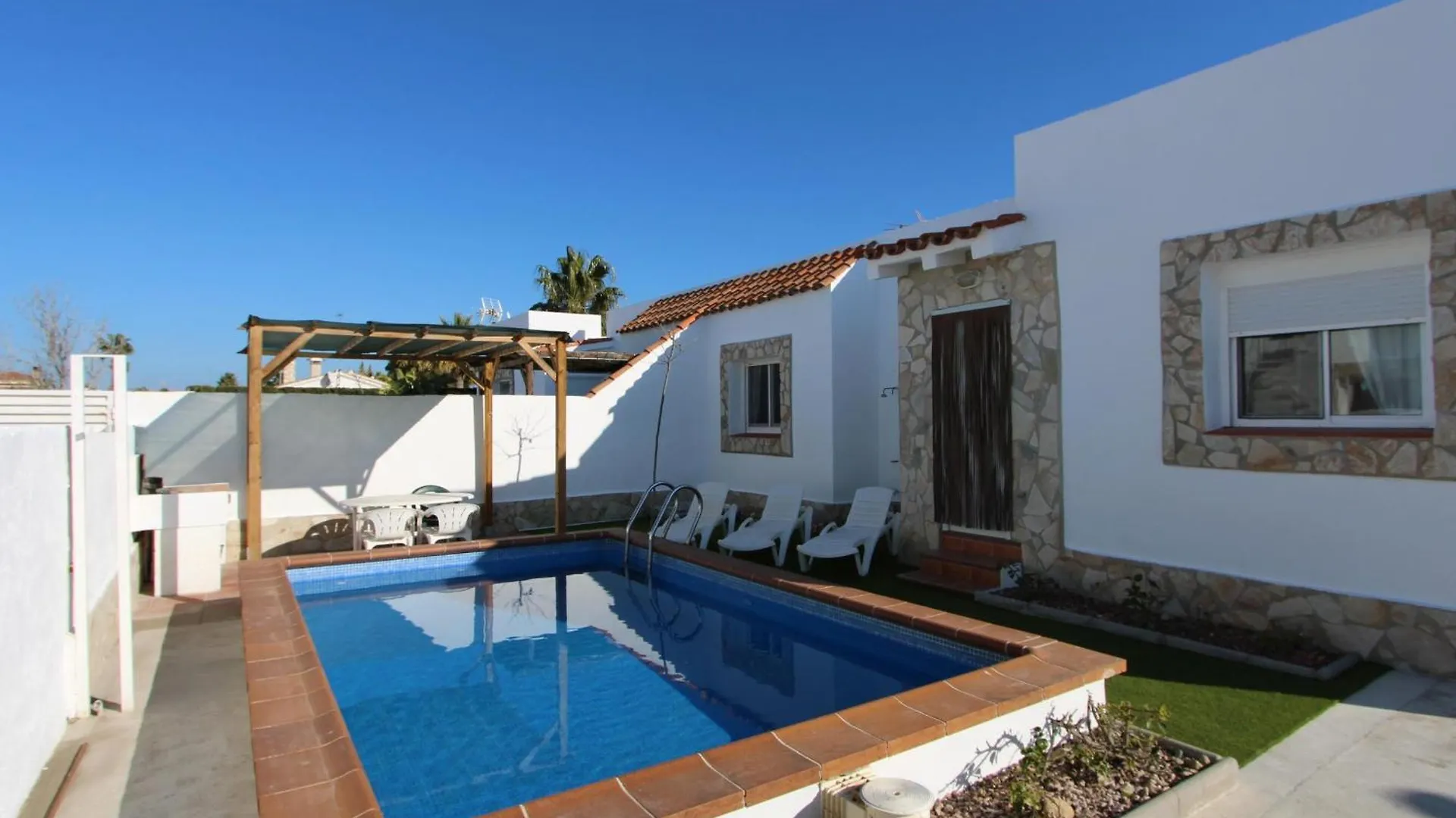 Casa Familiar Cerca Del Mar Con Piscina Privada, Wifi, Aire Acondicionado, Admiten Mascotas - Es-184-47 Riumar Holiday home
